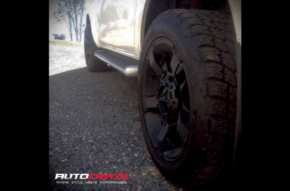 NISSAN NAVARA ROCKSTAR XD MATTE BLACK